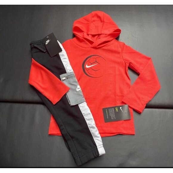 NWT Nike Jogger & Hooded Tee Set Boys Size 3T